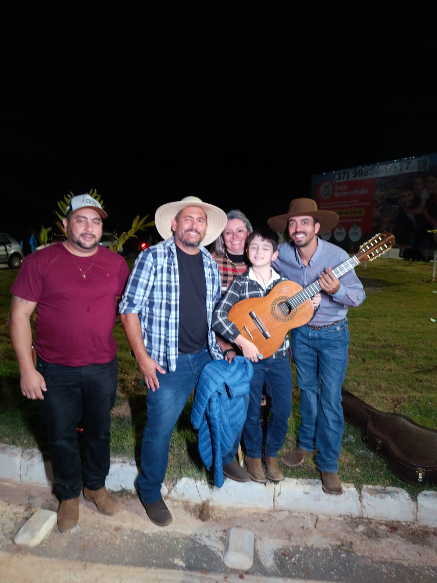 Com os músicos da noite