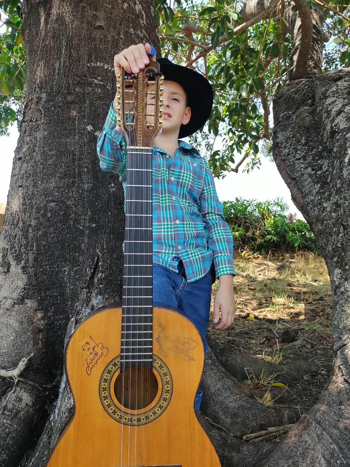 Uma viola, um grande sonho